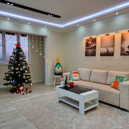 Charming And Modern Apartment At Heart Of Taschkent Exterior foto